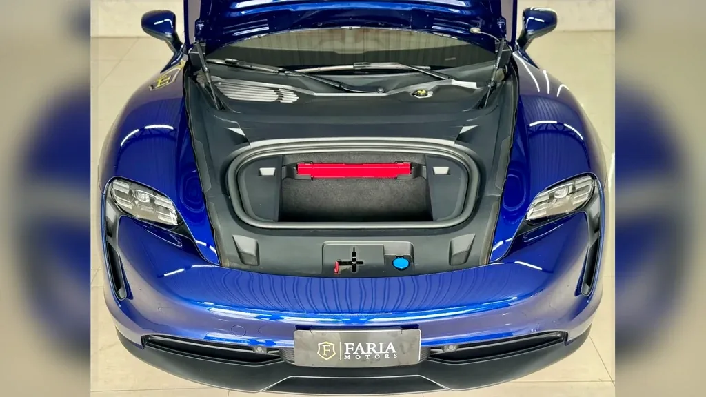 Porsche Taycan - Imagem 12