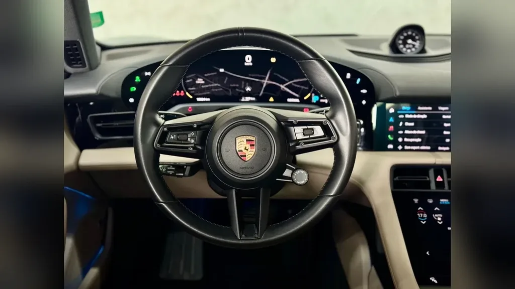 Porsche Taycan - Imagem 17