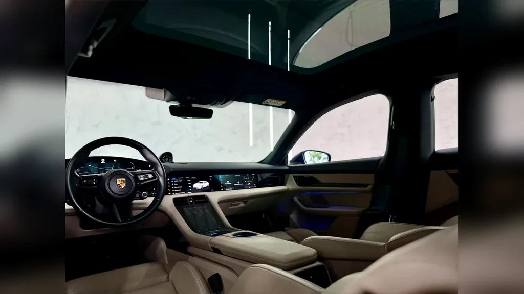 Porsche Taycan - Imagem 19