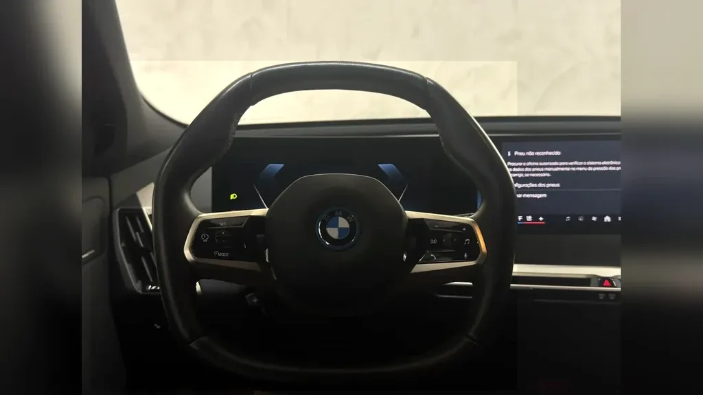 BMW Ix - Imagem 14