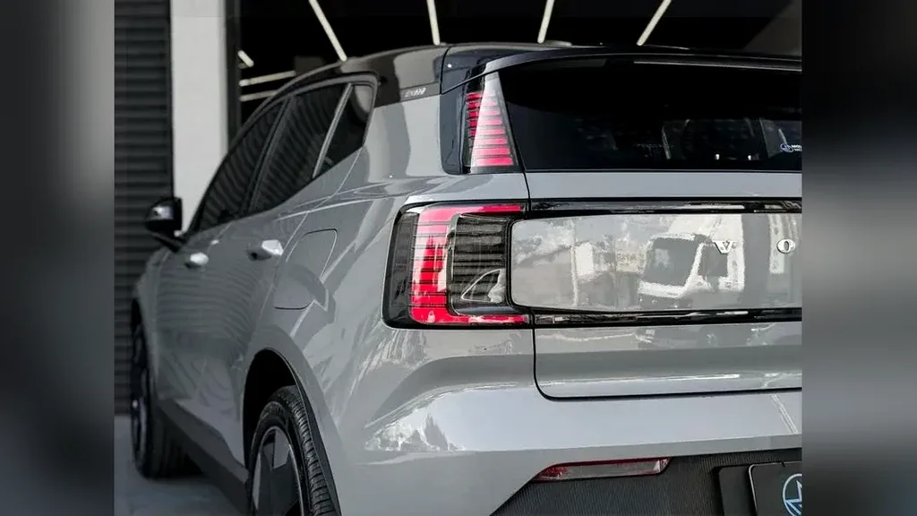 Volvo EX30 - Imagem 13