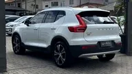 Volvo XC40 Recharge Plug-in Hybrid - Miniatura 4