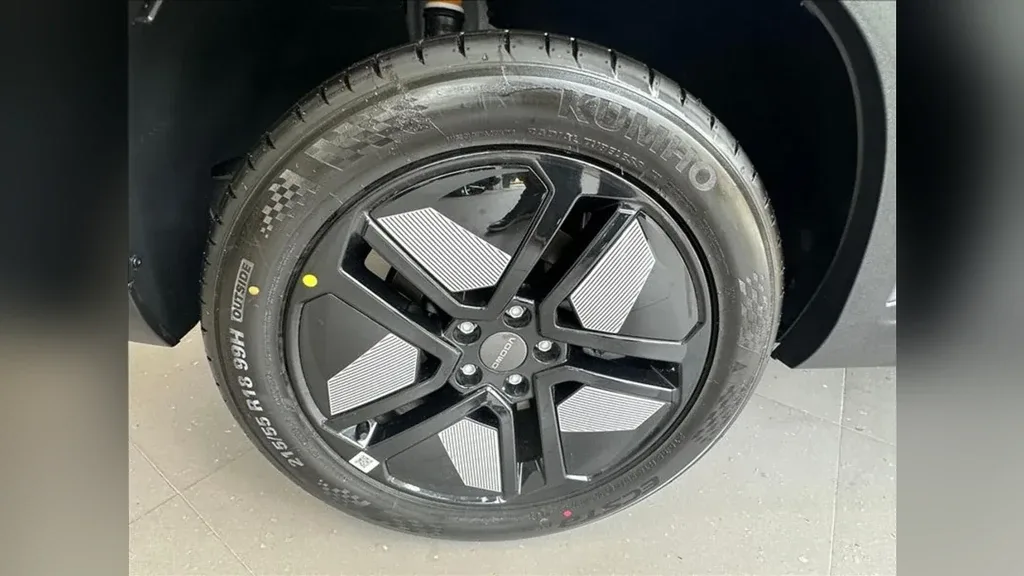 Omoda E5 - Imagem 13