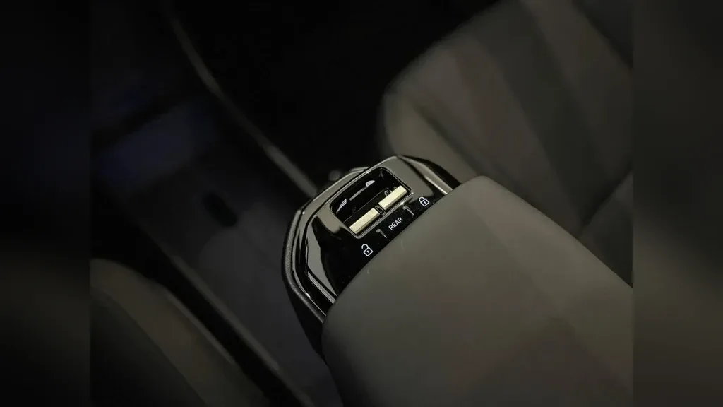 Volvo EX30 - Imagem 15