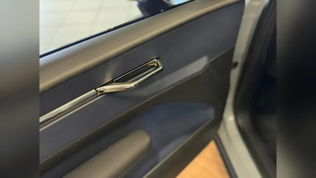 Volvo EX30 - Imagem 19