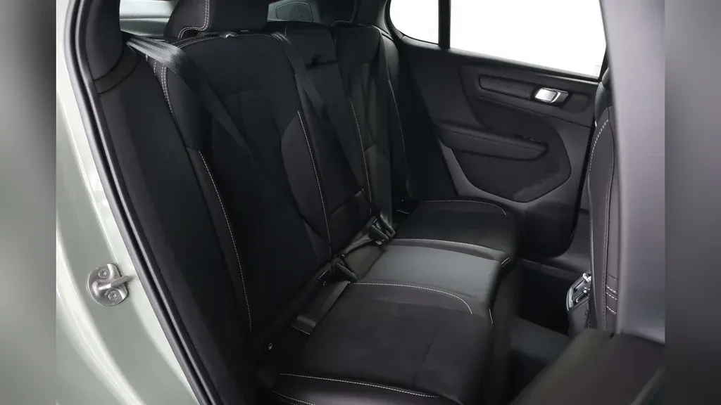 Volvo C40 Recharge - Imagem 18