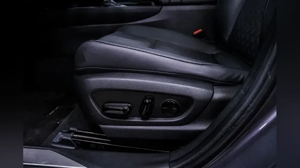 Lexus Ux 300e - Imagem 7