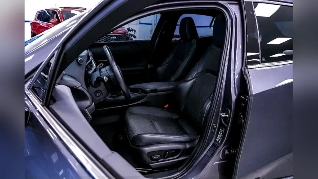 Lexus Ux 300e - Imagem 8