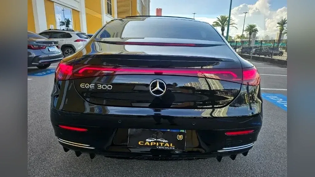 Mercedes Eqe 300 - Imagem 17