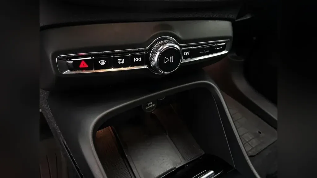 Volvo XC40 - Imagem 9