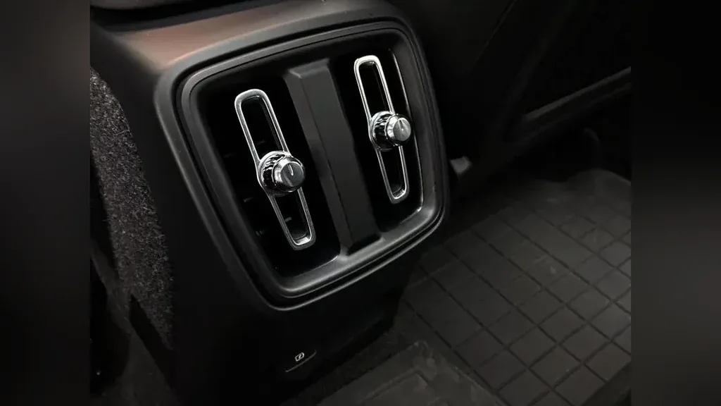 Volvo XC40 - Imagem 14