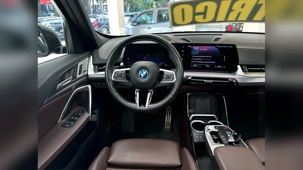 BMW IX1 - Imagem 4