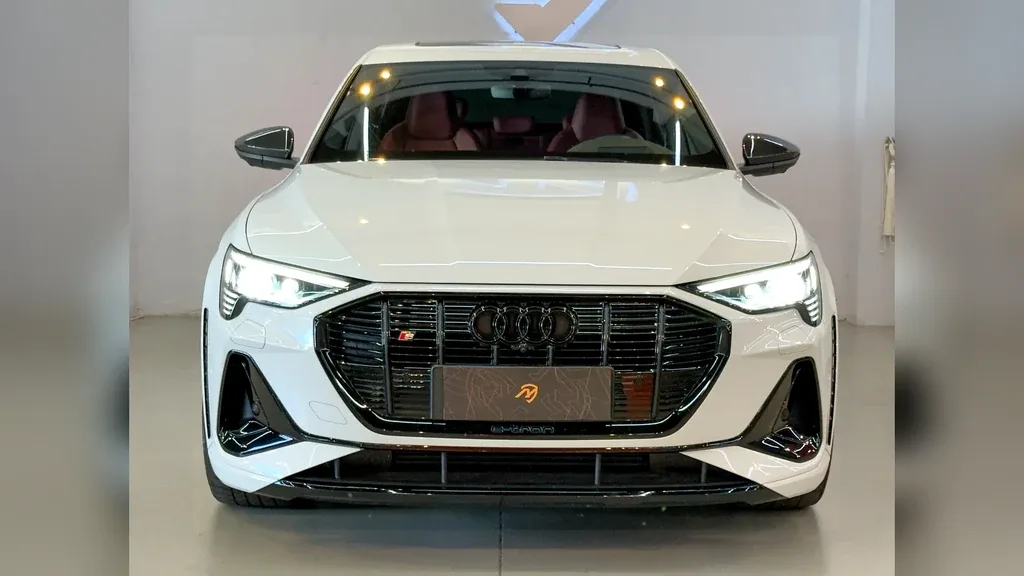 Audi E-tron S Sportback - Imagem 4