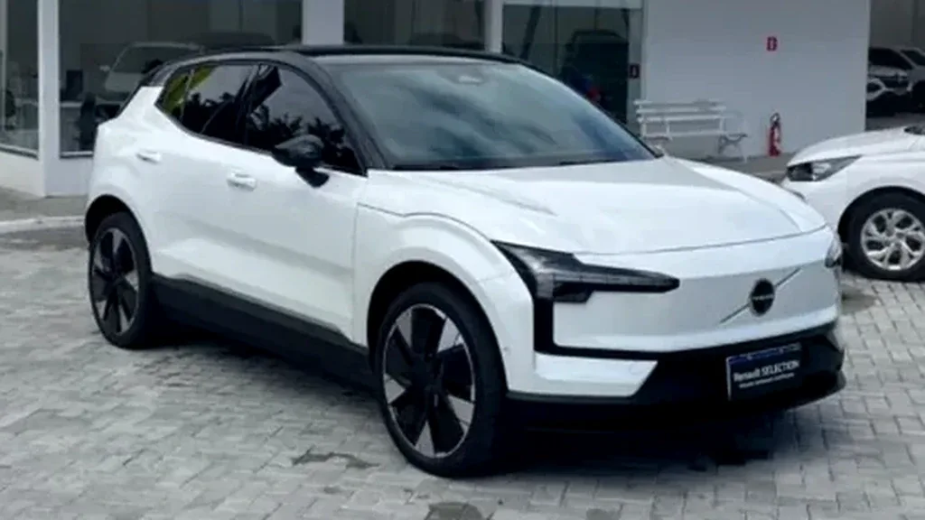 Volvo EX30 - Imagem 2