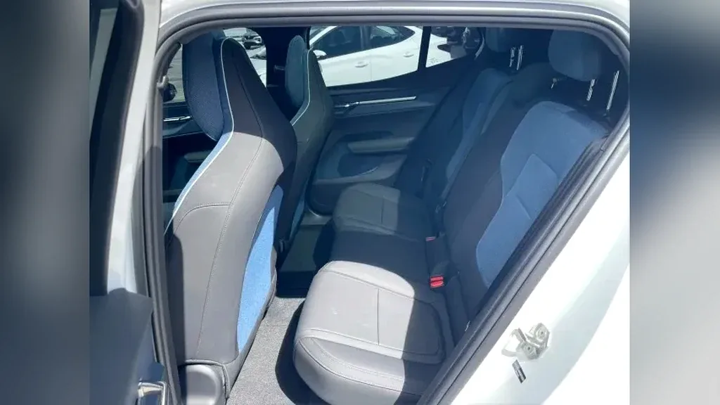 Volvo EX30 - Imagem 8