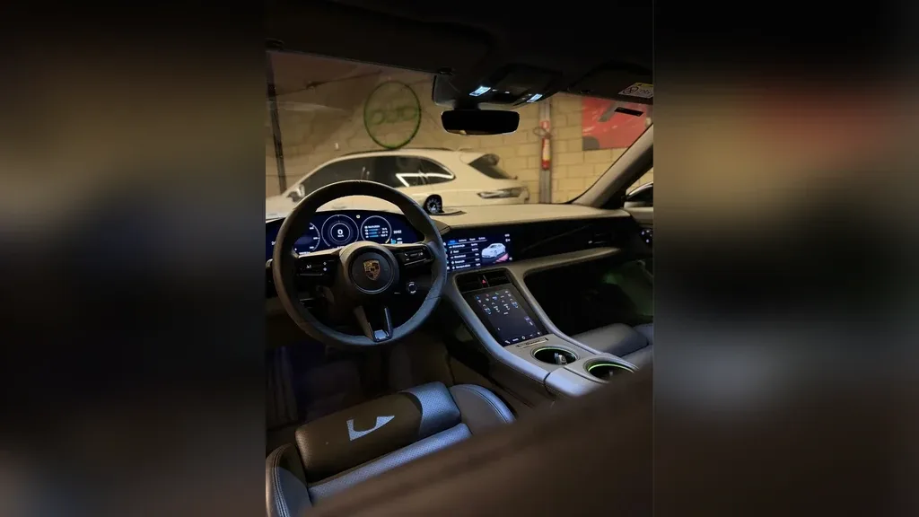 Porsche Taycan - Imagem 5