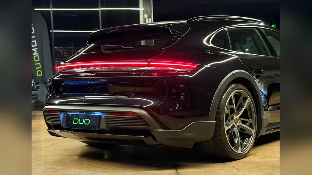 Porsche Taycan - Imagem 13