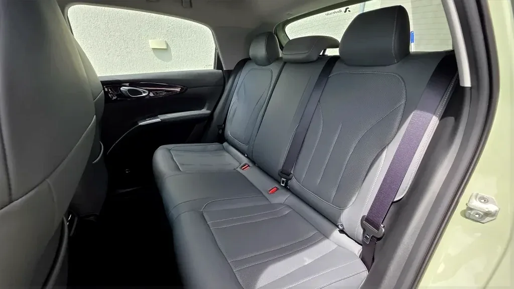 Geely EX2 - Imagem 18