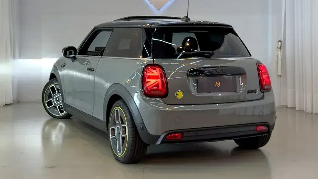 Mini Cooper SE - Imagem 11