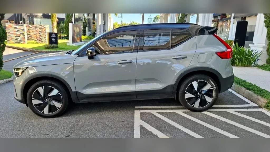 Volvo XC40 Recharge - Imagem 2