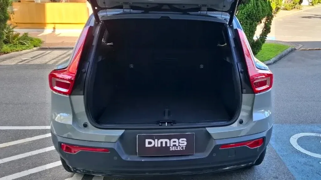 Volvo XC40 Recharge - Imagem 16