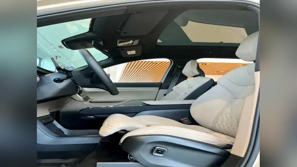 Volvo Ex90 - Imagem 7