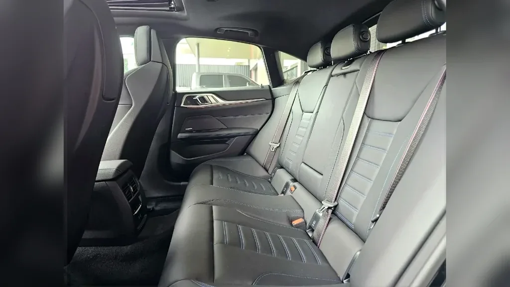 BMW I4 M50 - Imagem 12