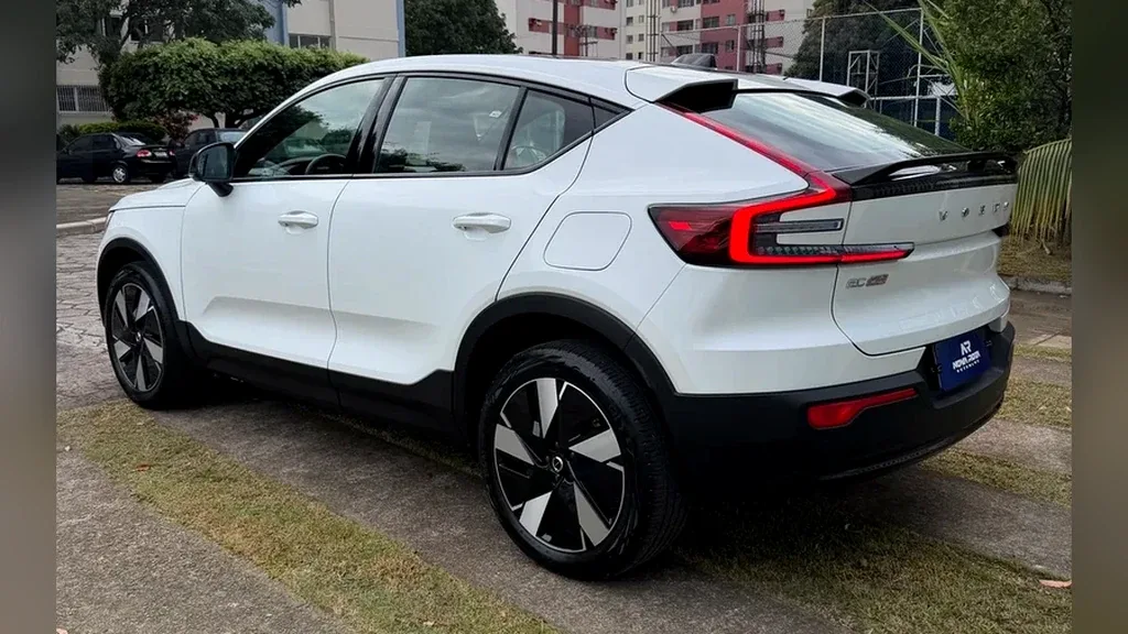 Volvo Ec40 - Imagem 4