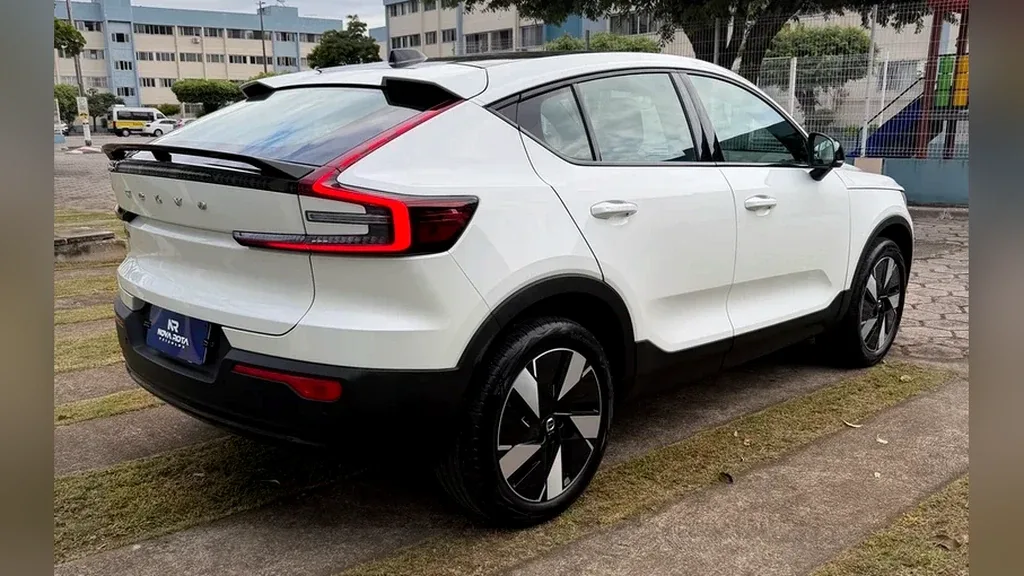 Volvo Ec40 - Imagem 5