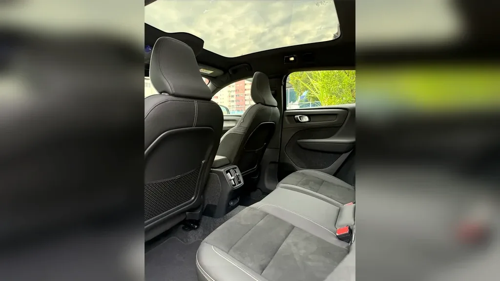 Volvo Ec40 - Imagem 7