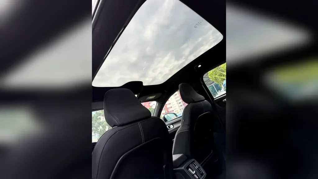 Volvo Ec40 - Imagem 8