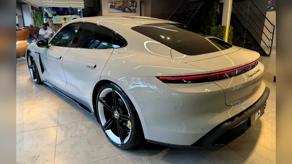 Porsche Taycan - Imagem 4