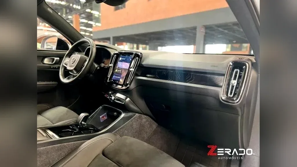 Volvo C40 Recharge - Imagem 10