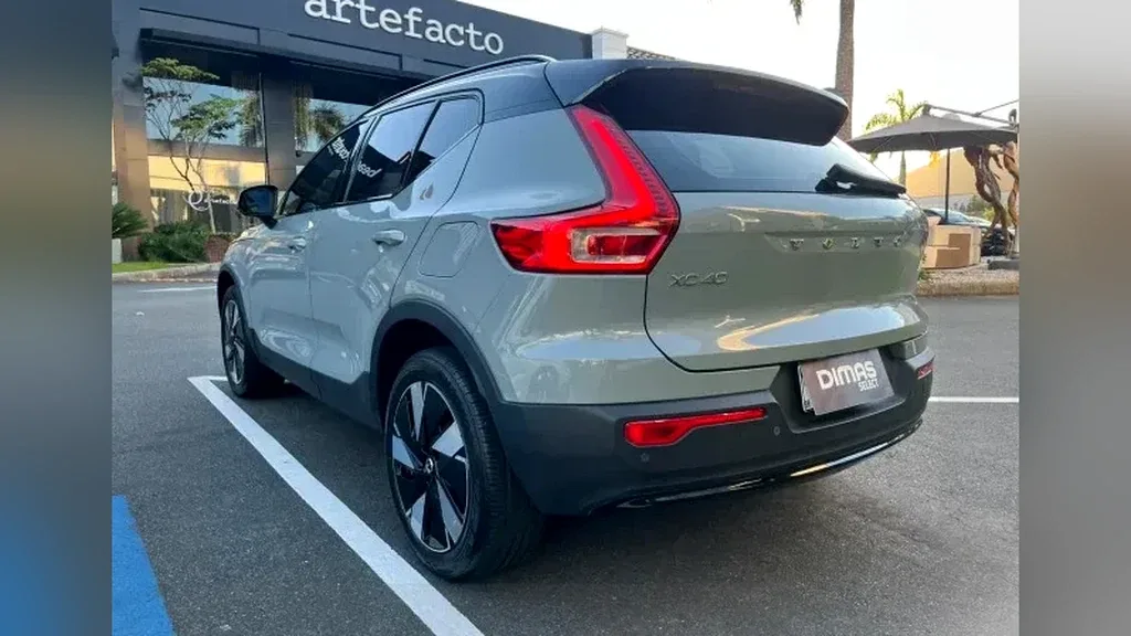Volvo XC40 Recharge - Imagem 3