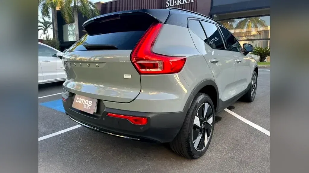Volvo XC40 Recharge - Imagem 5