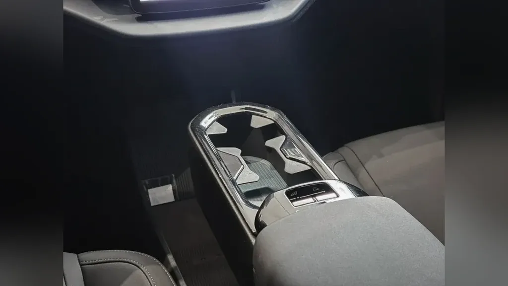 Volvo EX30 - Imagem 8