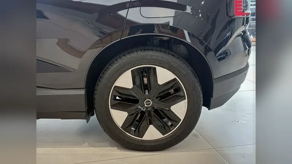 Volvo EX30 - Imagem 10