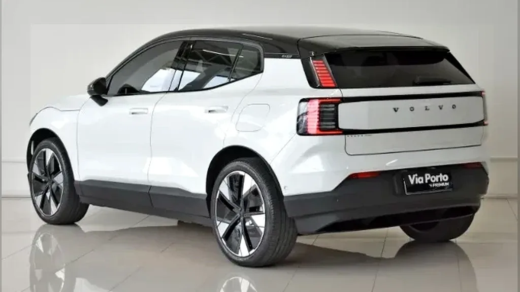 Volvo EX30 - Imagem 2