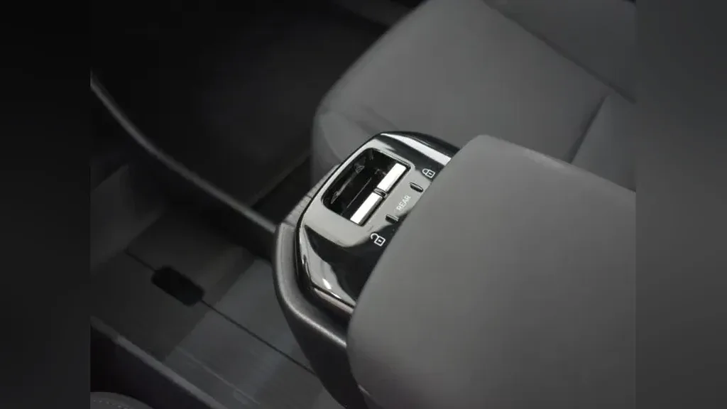 Volvo EX30 - Imagem 6