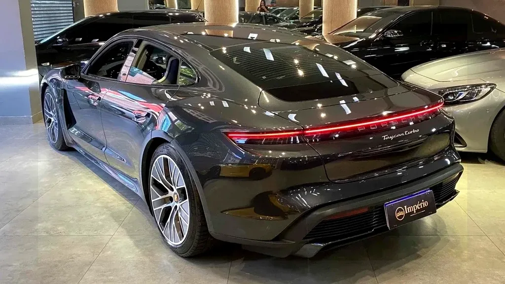 Porsche Taycan - Imagem 2