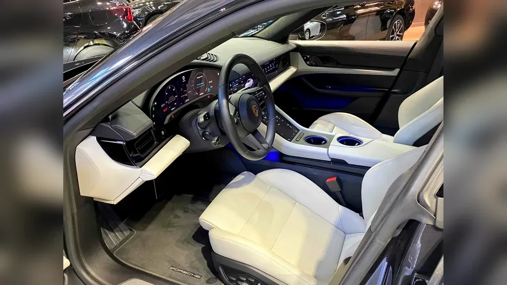 Porsche Taycan - Imagem 8