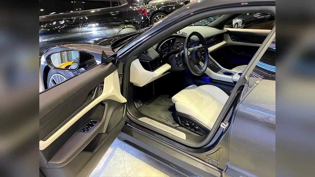 Porsche Taycan - Imagem 9