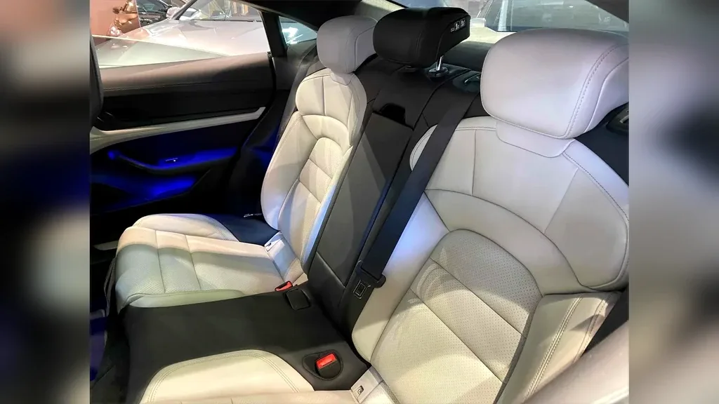 Porsche Taycan - Imagem 10