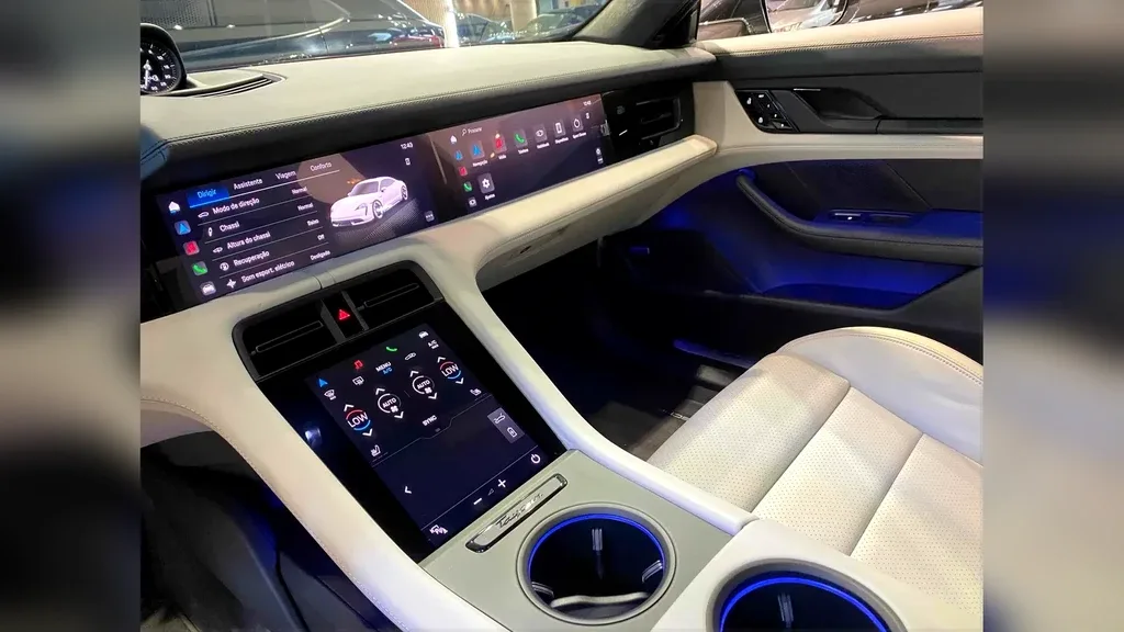 Porsche Taycan - Imagem 13