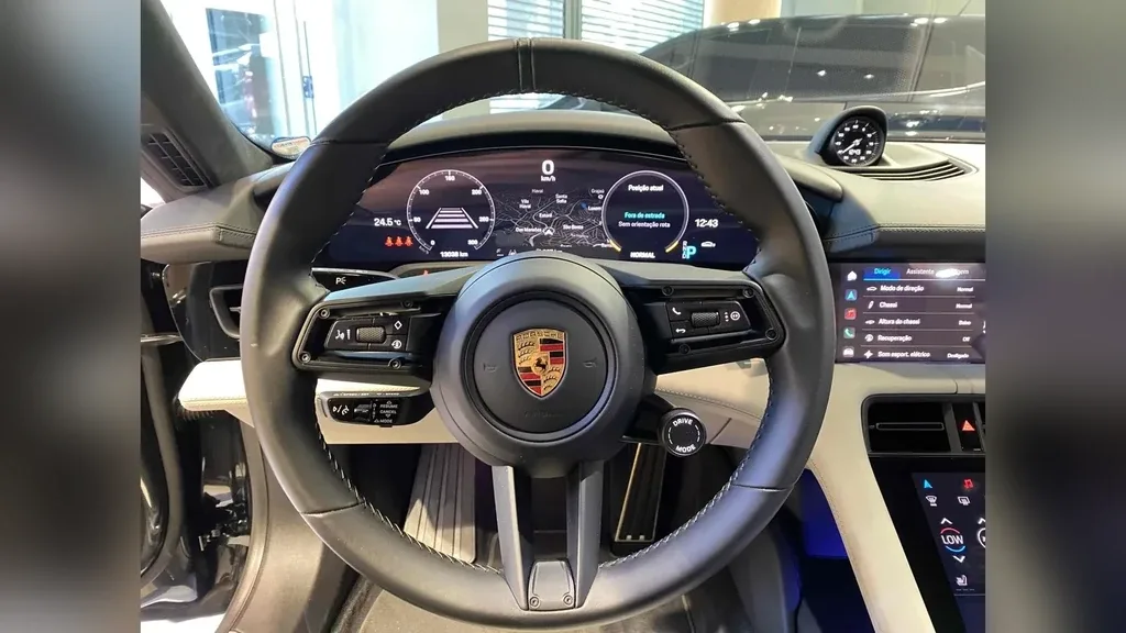 Porsche Taycan - Imagem 14