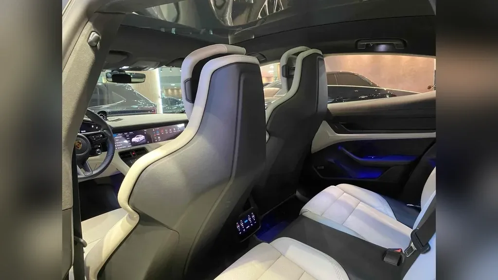 Porsche Taycan - Imagem 15