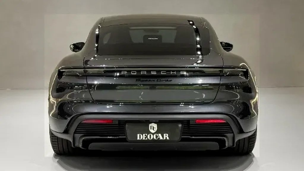 Porsche Taycan - Imagem 5