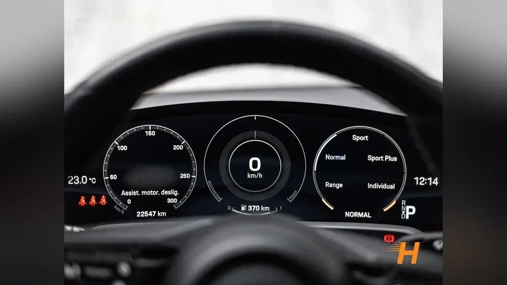 Porsche Taycan - Imagem 12