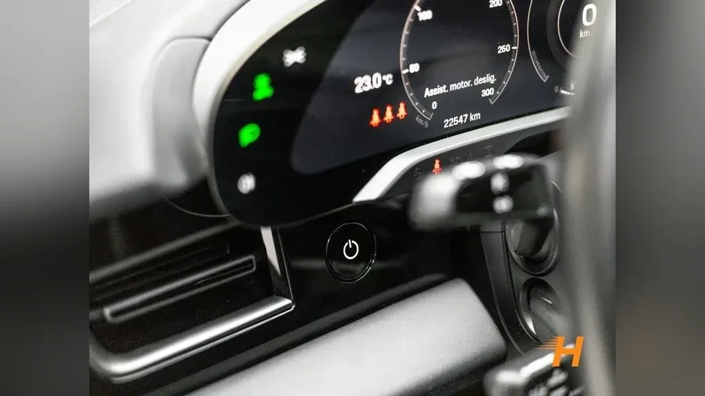 Porsche Taycan - Imagem 13