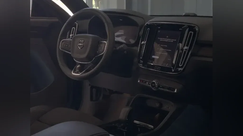 Volvo C40 Recharge - Imagem 12